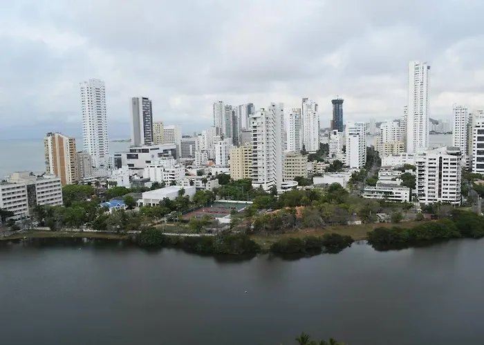 Apt Con Hermosa Vista Al Mar En El Laguito Piso 19
