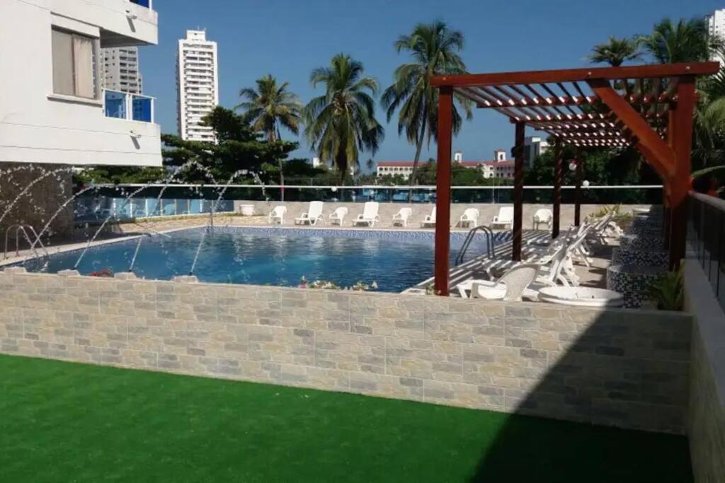Con Hermosa Vista Al Mar En El Laguito Piso 19 *
